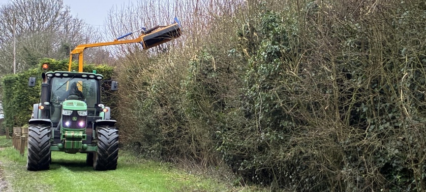 Hedge cutter and tractor services near Banbury