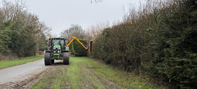 Hedge cutting near Banbury
