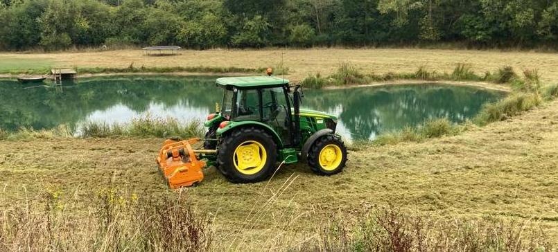 Agricultural Grass Topping for Fields, Margins and Stubbles Across Oxfordshire